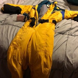 Ski/snow suit